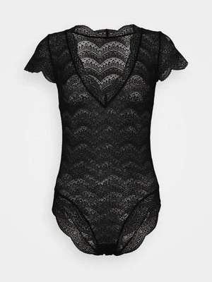 Body Simone Pérèle