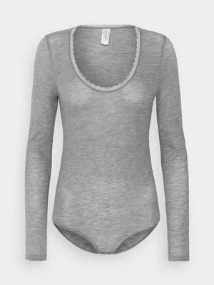 Body Simone Pérèle