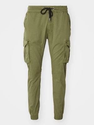 Bojówki alpha industries