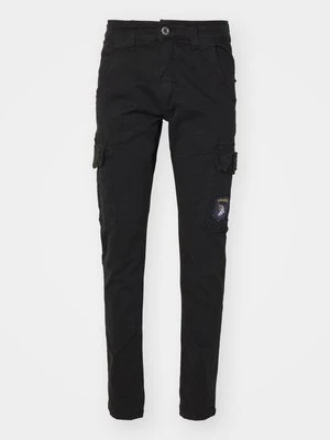 Bojówki alpha industries