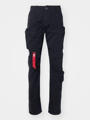 Bojówki alpha industries