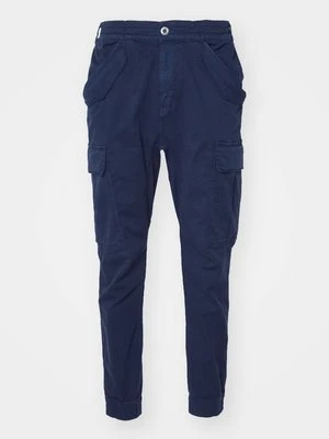 Bojówki alpha industries