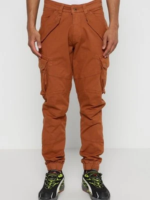 Bojówki alpha industries