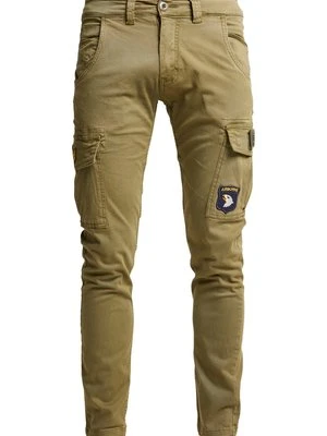 Bojówki alpha industries