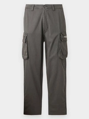 Bojówki alpha industries