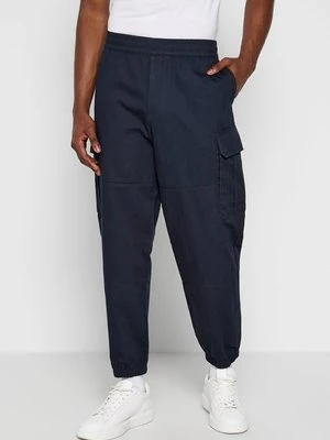 Bojówki Armani Exchange