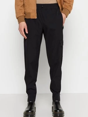 Bojówki Barbour International
