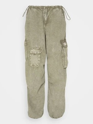 Bojówki BDG Urban Outfitters
