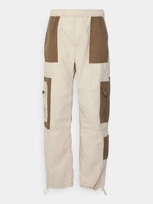 Bojówki BDG Urban Outfitters