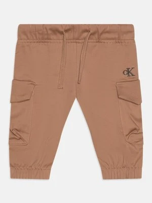 Bojówki Calvin Klein Jeans