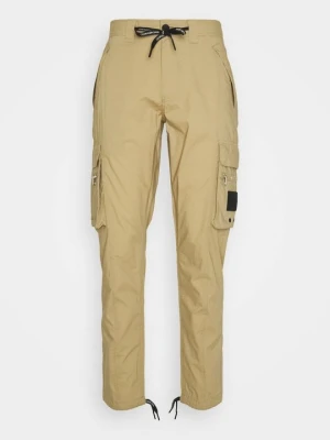 Bojówki Calvin Klein Jeans beżowy
