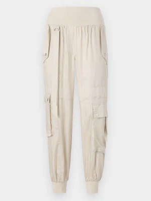 Bojówki Cinq à Sept