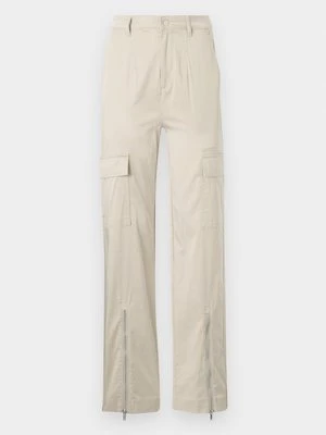 Bojówki DKNY