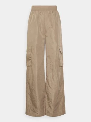 Zdjęcie produktu Bojówki Even&Odd Tall