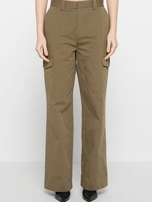 Bojówki Le Mont Saint Michel