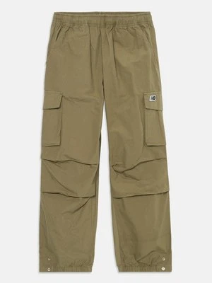 Bojówki New Balance