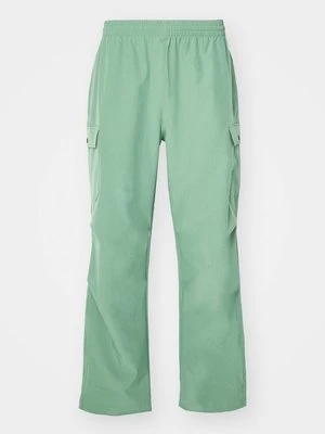 Bojówki New Balance