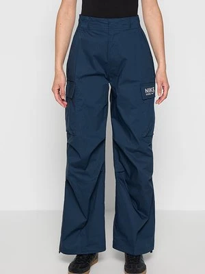 Bojówki Nike Sportswear