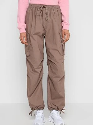 Bojówki Nike Sportswear