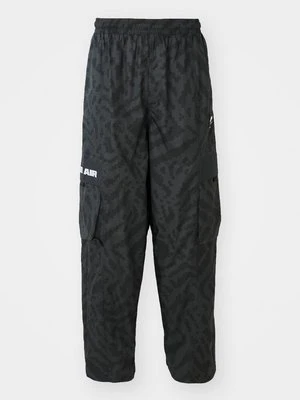 Bojówki Nike Sportswear