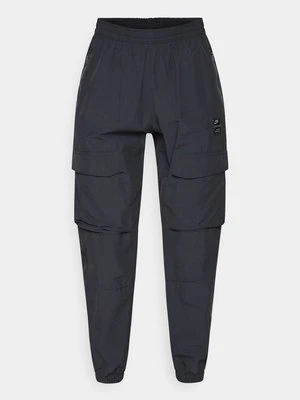 Bojówki Nike Sportswear