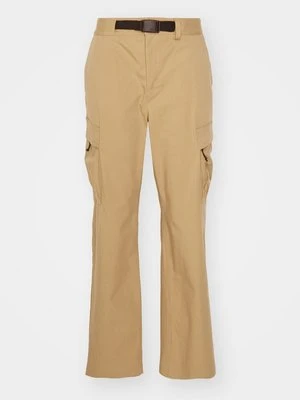 Bojówki The North Face