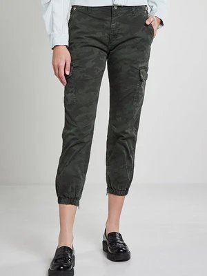 Bojówki True Religion