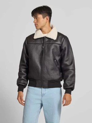bomberka o kroju regular fit z kołnierzykiem typu kent Alpha Industries Czarny