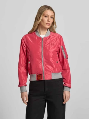 bomberka z naszywką z logo i kieszenią zapinaną na zamek błyskawiczny na rękawie Original Bombers