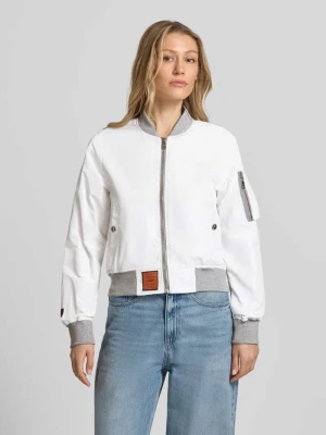bomberka z naszywką z logo i kieszenią zapinaną na zamek błyskawiczny na rękawie Original Bombers