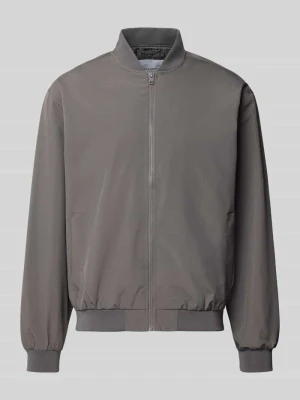 bomberka z bocznymi wpuszczanymi kieszeniami model 'CHARGE' jack & jones