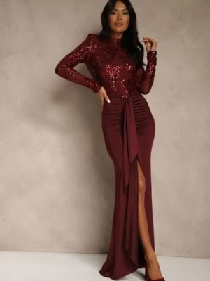 Bordowa Koktajlowa Sukienka z Półgolfem Zdobiona Cekinami i Trenem Nautitune