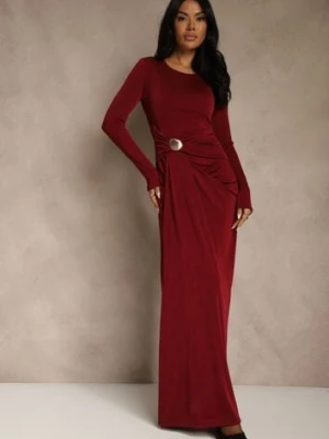 Bordowa Marszczona Sukienka Koktajlowa Zdobiona Aplikacją w Talii Siweda