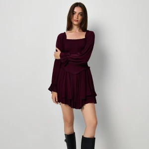 Bordowa sukienka mini z długim rękawem House