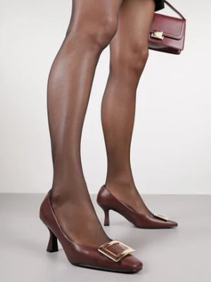 Bordowe Czółenka Vices ze Skórzaną Wkładką i Prostokątną Aplikacją Berisse