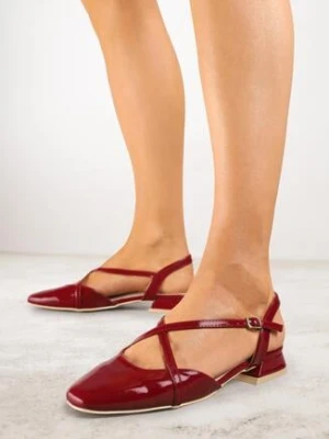 Bordowe Lakierowane Sandały Vices ze Skórzaną Wkładką i Geometrycznymi Paskami Edialitia