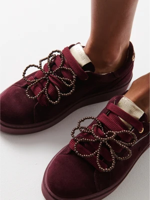 Bordowe sneakersy zamszowe CARINII B10470-T90-000-000-G81