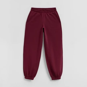 Bordowe spodnie dresowe basic o kroju jogger House