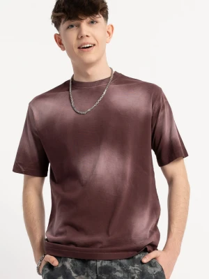 Bordowy t-shirt z efektem sprania Reporter