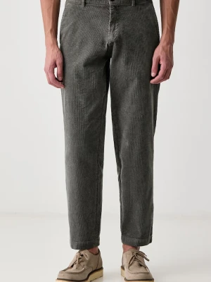BOSS Orange spodnie męskie sztruksowe Chino_Tapered_N1 zielony