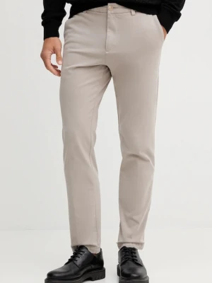 BOSS spodnie męskie kolor beżowy w fasonie chinos 50543304
