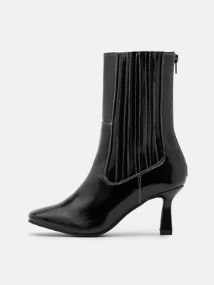 Botki 4th & Reckless