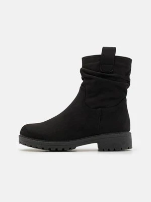 Botki Anna Field Wide Fit