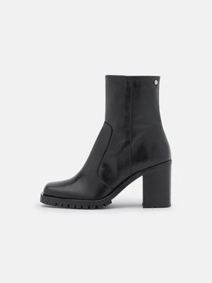 Botki Bianco Wide Fit