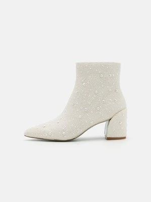 Botki Blue By Betsey Johnson