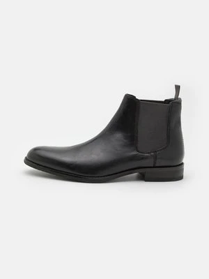 Botki Clarks