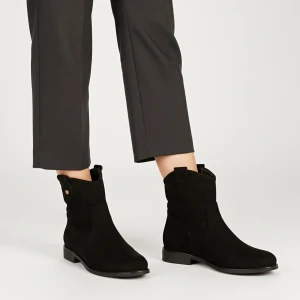 Botki damskie S.Barski, cholewka z materiału ażurowe wykończenie krótka cholewka fason zapinany na suwak pętla z tyłu stabilna niska podeszwa prosta