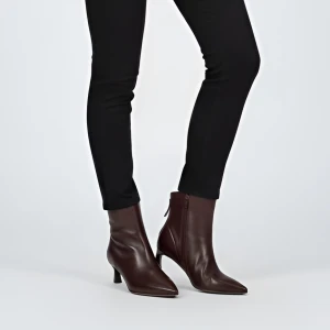 Botki damskie S. Barski, eleganckie na szpilce z noskiem w szpic skórzane licowe i na zamek, bordowe, CR52-661 S.Barski