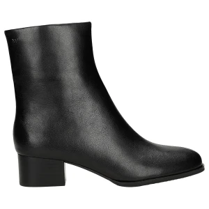 Czarne skórzane botki na niskim obcasie 55329-51 Wojas