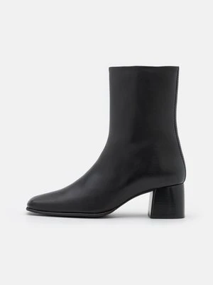 Botki Filippa K